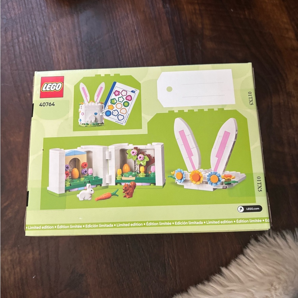 LEGO Bunny and Flowers Set with Pink and White Accents